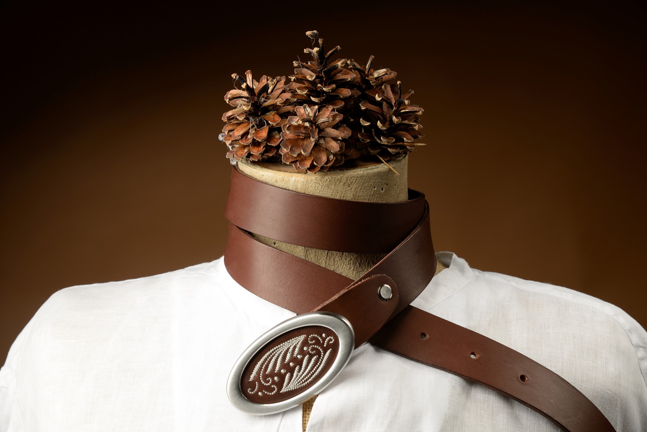 Damengürtel mit Muster auf Gürtelschnalle