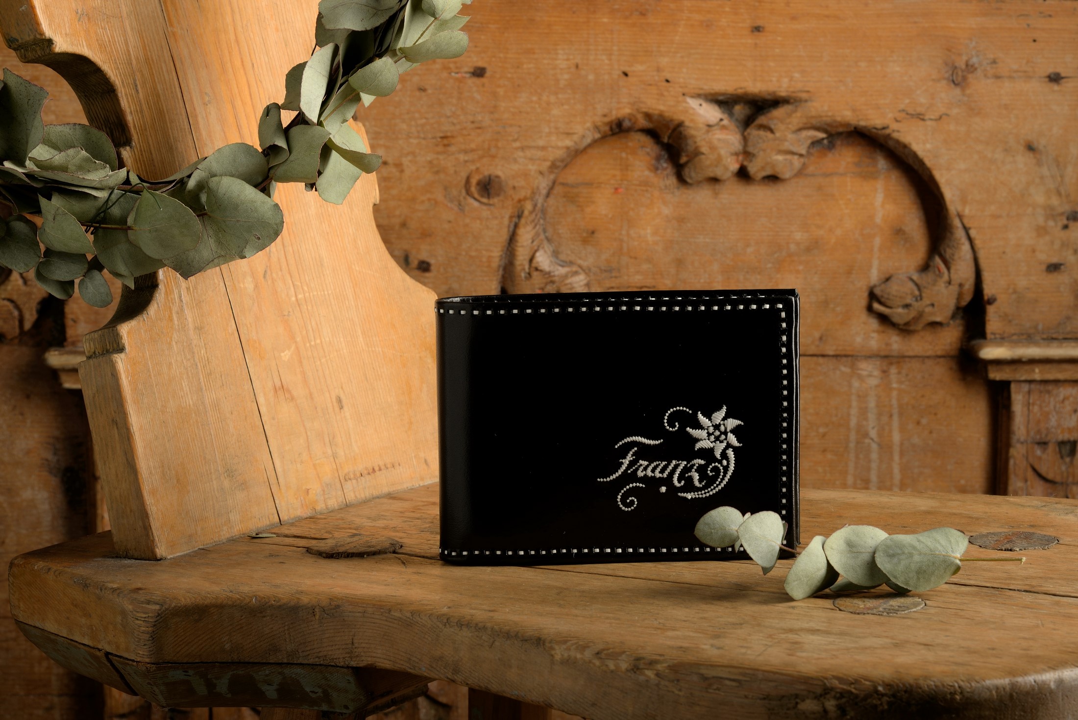 02 - Modell "Lois" mit Namen und Edelweiß